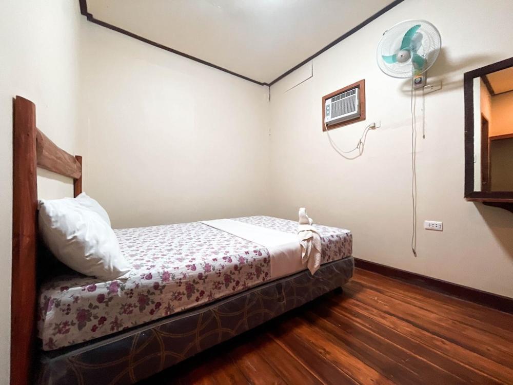 Novie'S Tourist Inn El Nido Eksteriør bilde