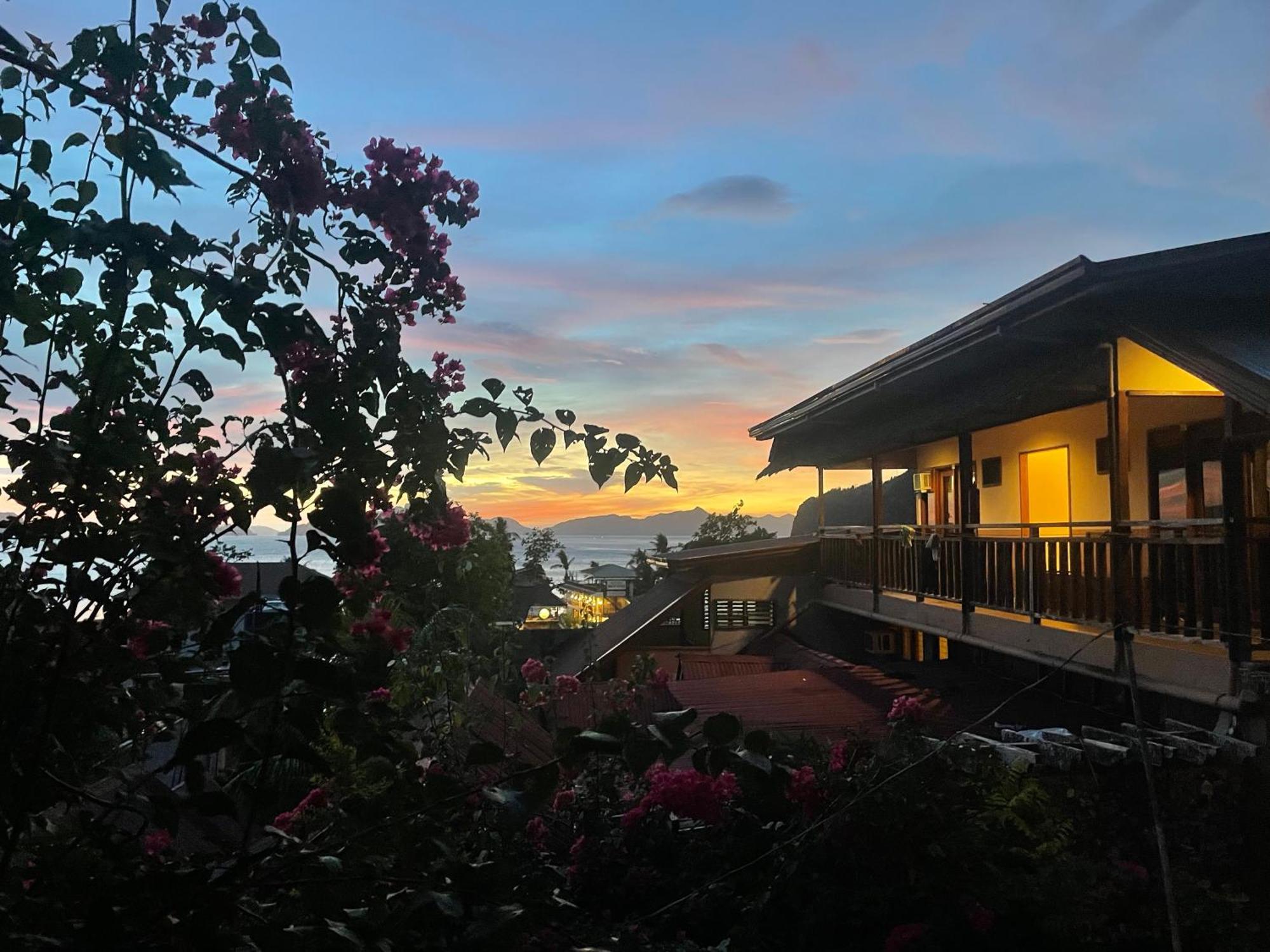 Novie'S Tourist Inn El Nido Eksteriør bilde
